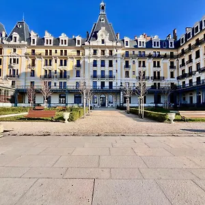  Appartement Bourgeois Avec Terrasse Et Vue France